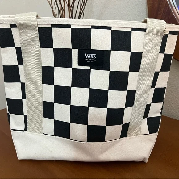 Vans Checkered Tote with Black and White Pattern - Picture 2 of 4